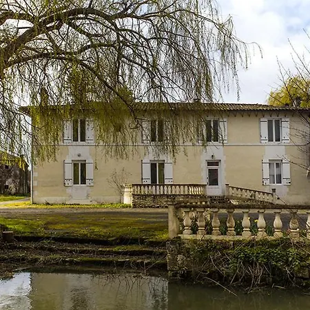 La Demeure Du Grand Moulin Pres De Jonzac *