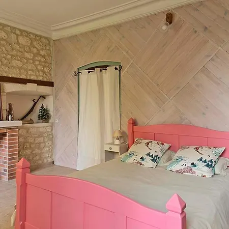 La Demeure Du Grand Moulin Pres De Jonzac ゲストハウス